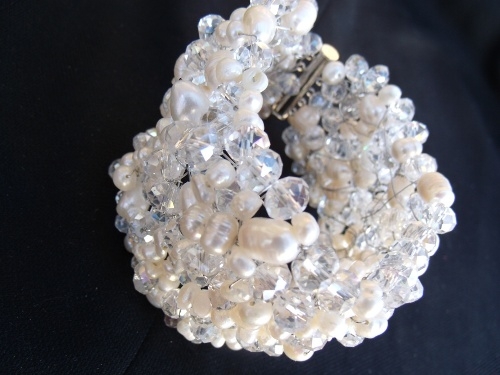 بازنی شووشە و كریستاڵ